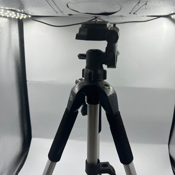 Digital Concepts Folding Tripod Stand With Head & Quick Release Pad - Picture 3 of 9